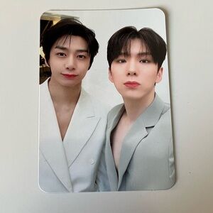 6 Monsta X photocards